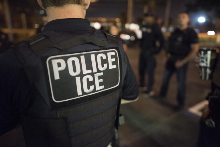ICE prepara operativos en ciudades santuario