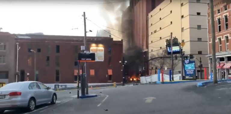 Fuerte explosión en Nashville, Tennessee