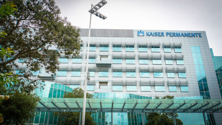 COVID-19: 43 miembros del personal médico de Kaiser Permanente dan positivo a SARS-CoV-2