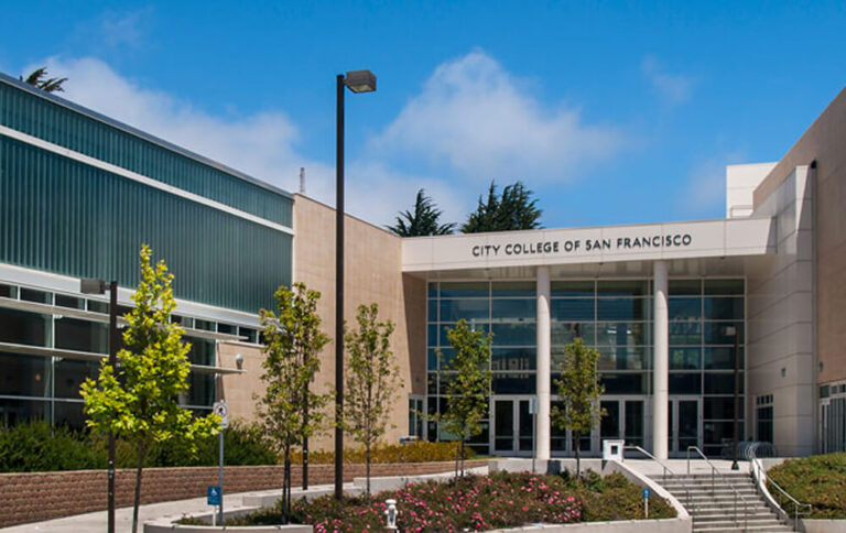 COVID-19: New vaccination site at San Francisco City College