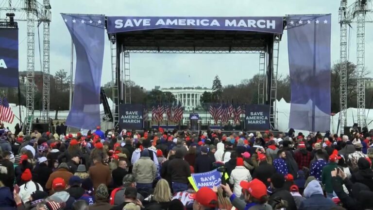 With pandemic, Trump calls for a rally to "save America."
