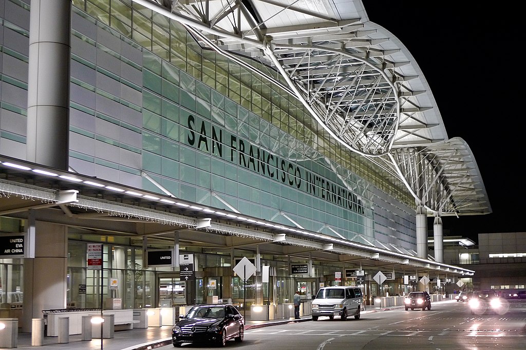 Aeropuerto de San Francisco ofrecerá vacuna gratuita contra COVID-19
