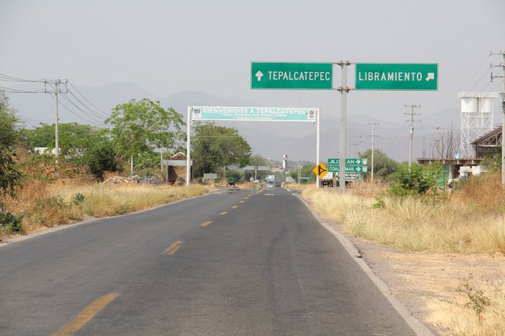 Hijo de Manuel Mireles solicita a AMLO no abandonar Michoacán ante cárteles