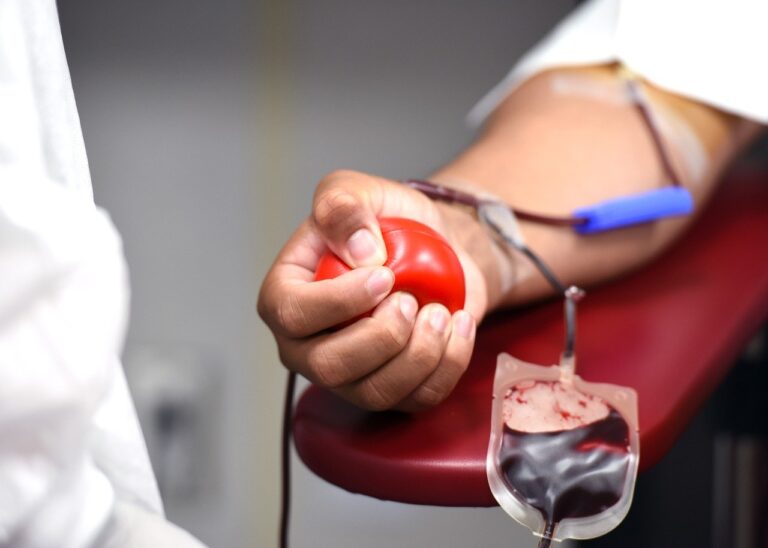 Residentes de Redwood City, es hora de donar sangre