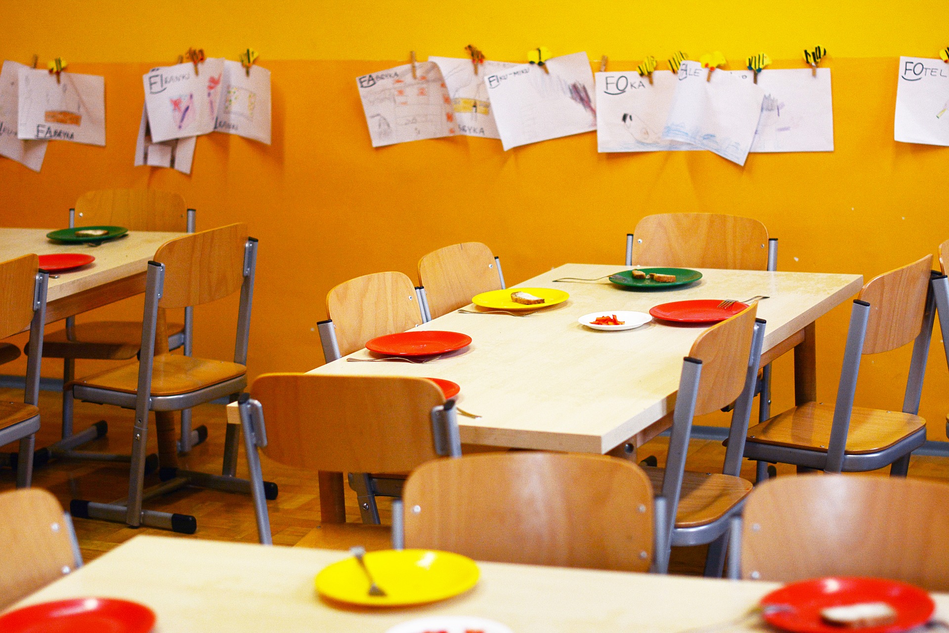 California también se convirtió en el primer estado del país en garantizar dos comidas escolares gratuitas al día a cada alumno de escuelas públicas.
