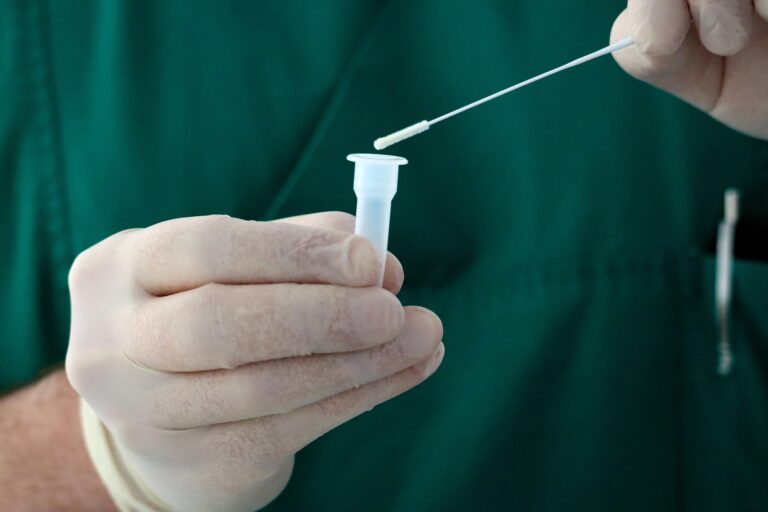 Investigadores observan relación entre COVID-19 y disfunción eréctil