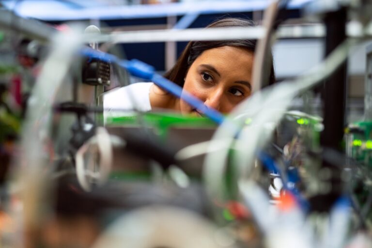 Beca Latinos en la Tecnología busca a jóvenes de Silicon Valley