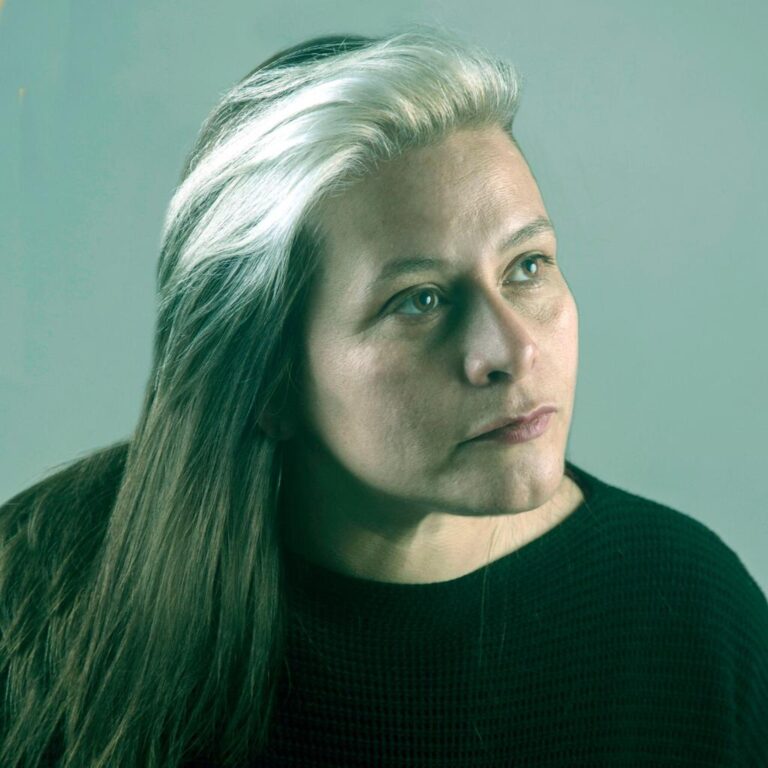 Gisela Volá en colectivo