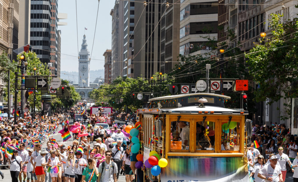 bomberos de San Francisco no participarán en desfile de orgullo gay