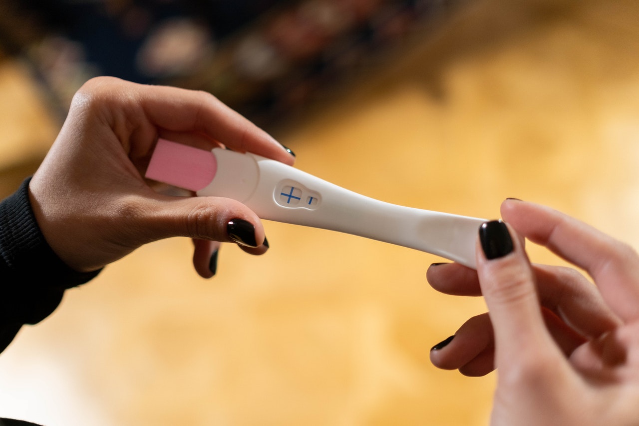 California amplia el acceso al aborto con medicamentos y fortalecerá la atención materna, perinatal y posparto mediante nueve leyes firmadas por el gobernador Gavin Newsom