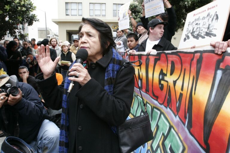 Dolores Huerta, an extraordinary life in favor of farmworkers' rights