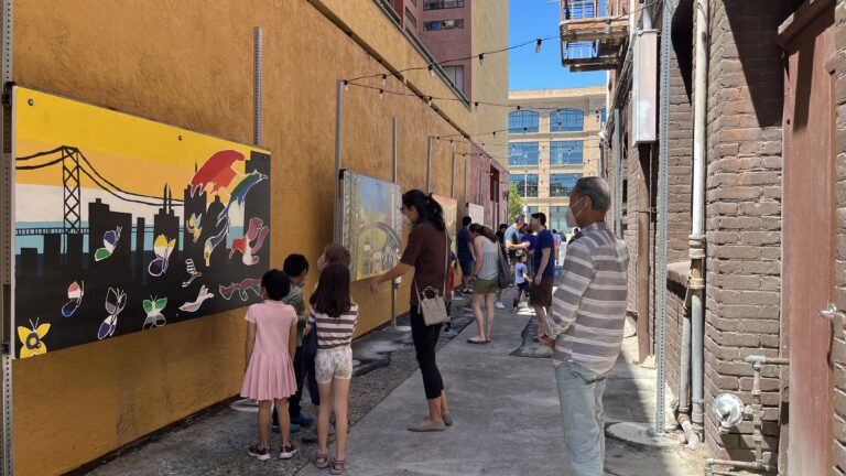 Niños y adolescentes pintan de esperanza Redwood City