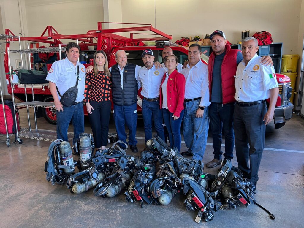 Bomberos de San Francisco donó a la ciudad de Colima 12 equipos de respiración 