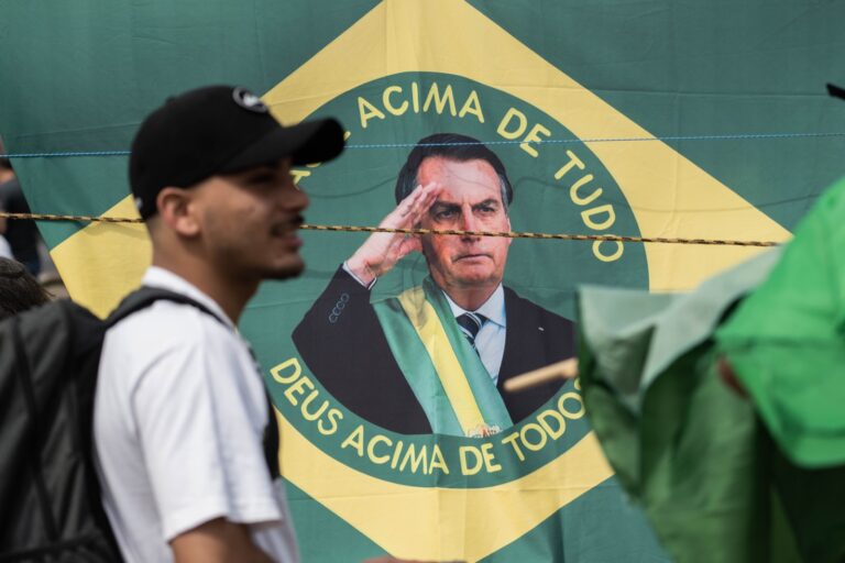 Bolsonaro manipulates Bicentennial of Independence in Brazil