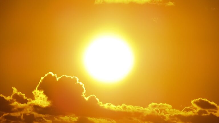 Extreme heat made it difficult to read temperatures this Sunday