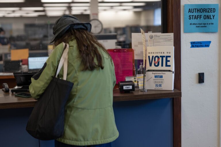 Voto joven latino: el poder y la responsabilidad de elegir