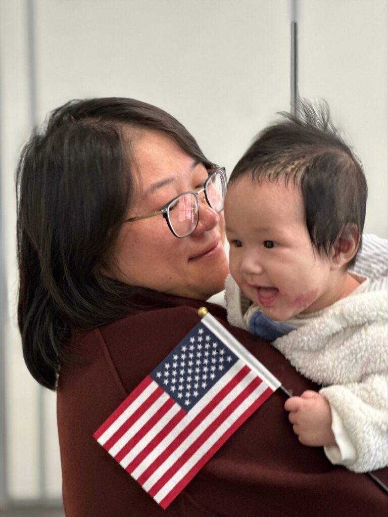 40 inmigrantes se convirtieron en ciudadanos en una ceremonia celebrada en Redwood City