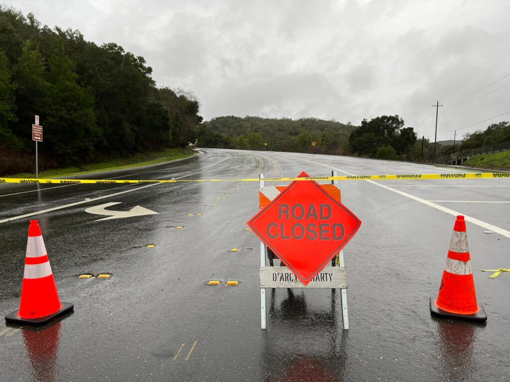 Condado de San Mateo informa que servicios de 911 prevalecerán pese a cierre de autopista 92
