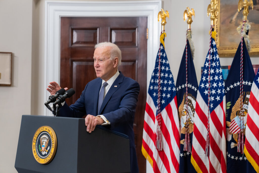Biden asegura que sistema bancario en EE. UU. es confiable tras bancarrota de SVB