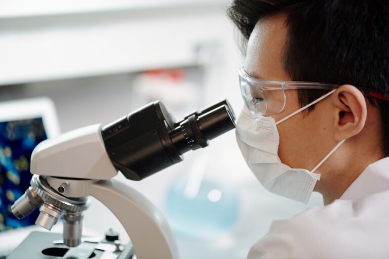 Stanford Medicine scientists transform cancer cells into weapons against cancer