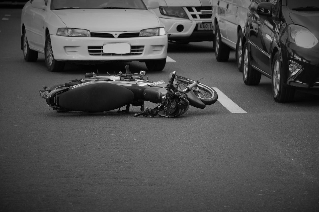 Un motociclista murió en Redwood City al chocar en la autopista 35