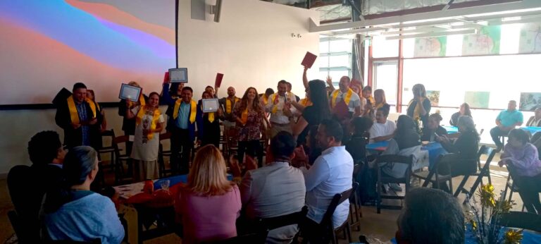 Hispanic Entrepreneurs Awarded After Completing Entrepreneurial Program