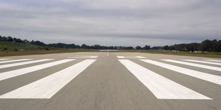Aeropuerto de Half Moon Bay cerrará próxima semana por reparaciones