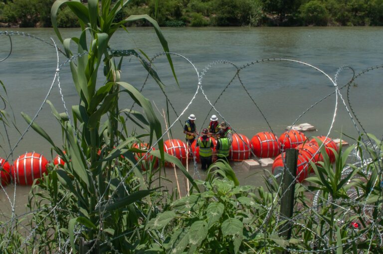 Suman dos los cuerpos sin vida encontrados en el río Bravo en la zona de boyas de Eagle Pass