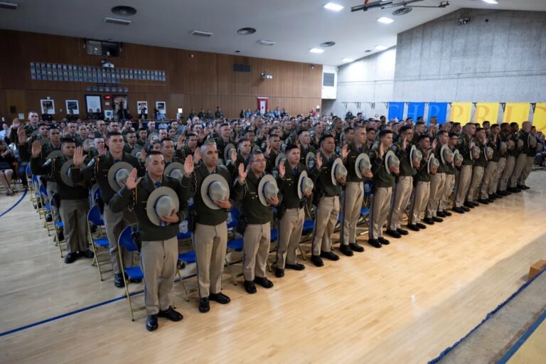 112 nuevos oficiales se suman a la Patrulla de Caminos de California
