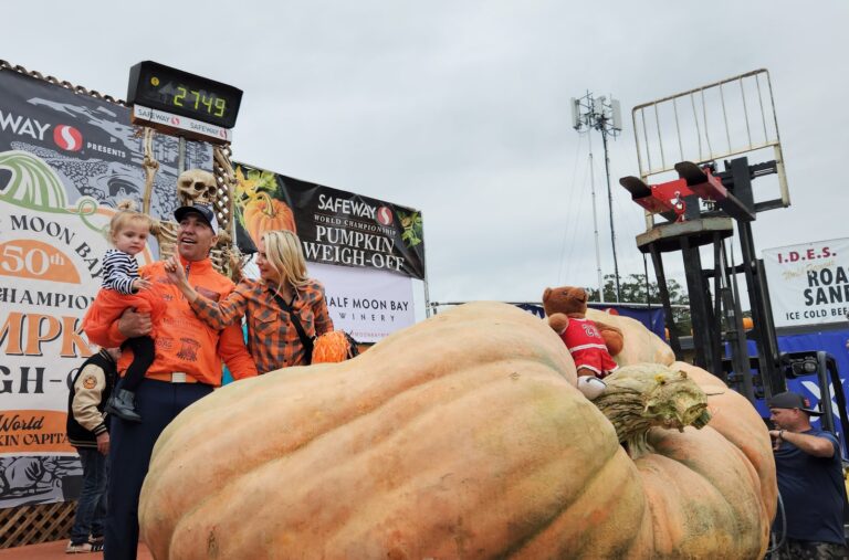 Minnesota pumpkin achieves record at world championship held in Half Moon Bay