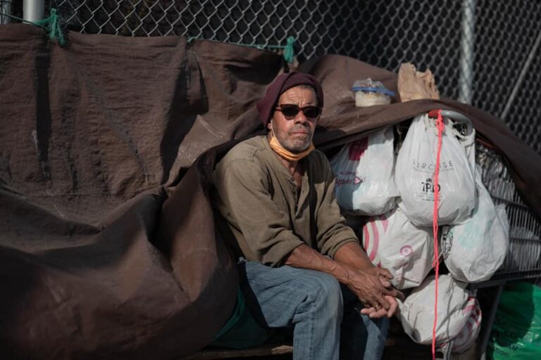 Redwood City obtiene $2.85 millones para ayudar a las personas sin hogar