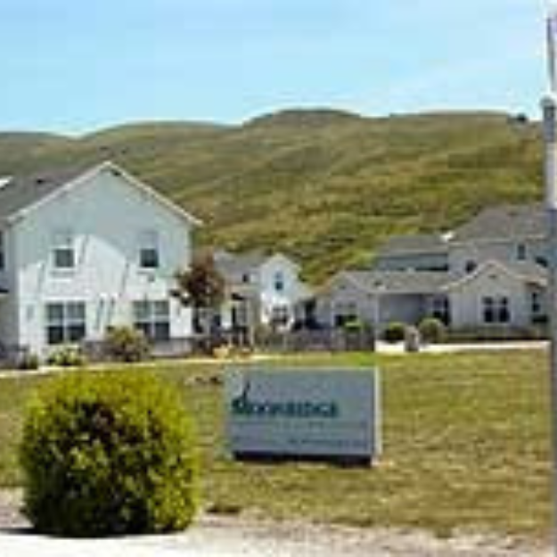 Investigan tiroteo en desarrollo de viviendas para trabajadores agrícolas en Half Moon Bay