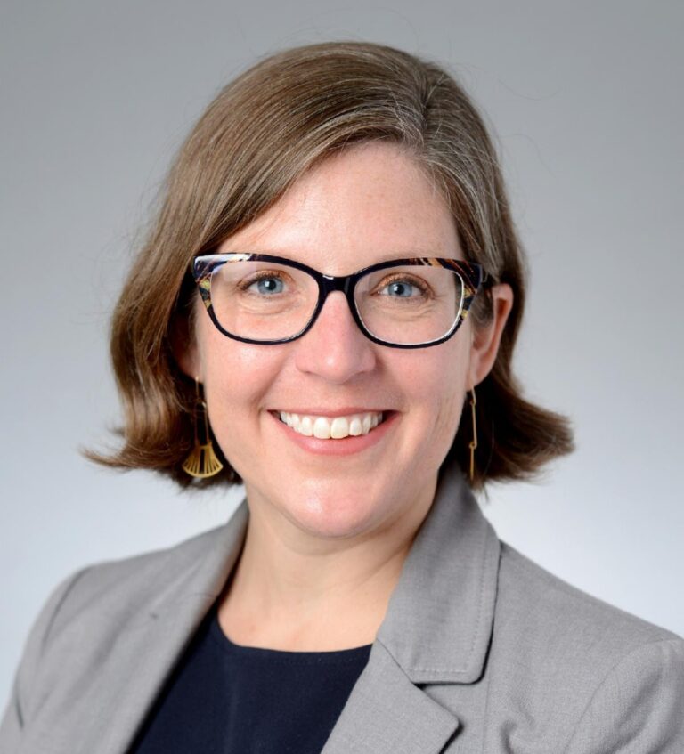 Redwood City cuenta con nueva directora de Desarrollo Económico, Amanda Anthony