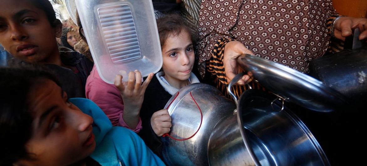Gaza: más de 2 millones de palestinos sufren hambruna debido a la guerra