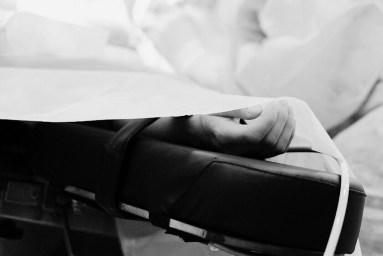 Víctima del apuñalamiento en East Palo Alto durante febrero muere en el hospital