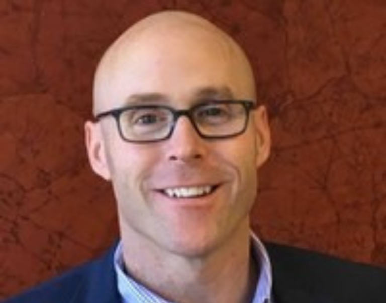 Nombran a Patrick Heisinger nuevo asistente de la administradora municipal de Redwood City