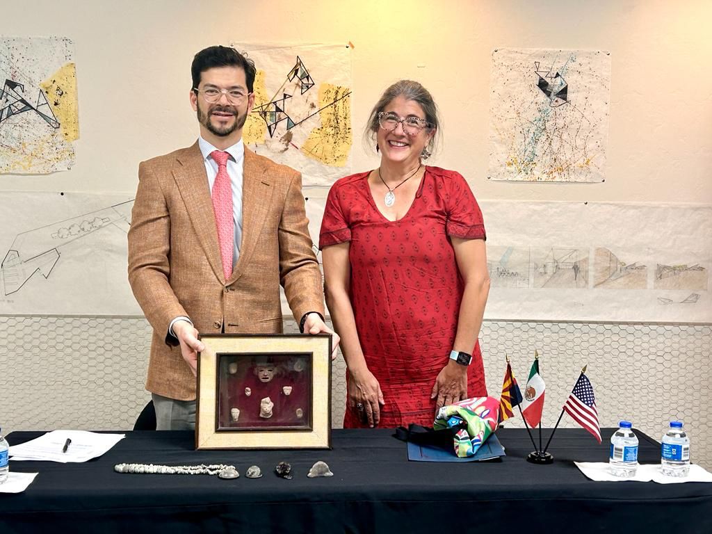 Estadounidense devuelve de manera voluntaria 13 piezas arqueológicas a México