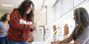 ¿Qué temas llevan a que mujeres acudan a las urnas este año?