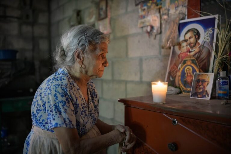 Pueblo salvadoreño paralizado por el miedo: cómo un hombre recuperó su libertad