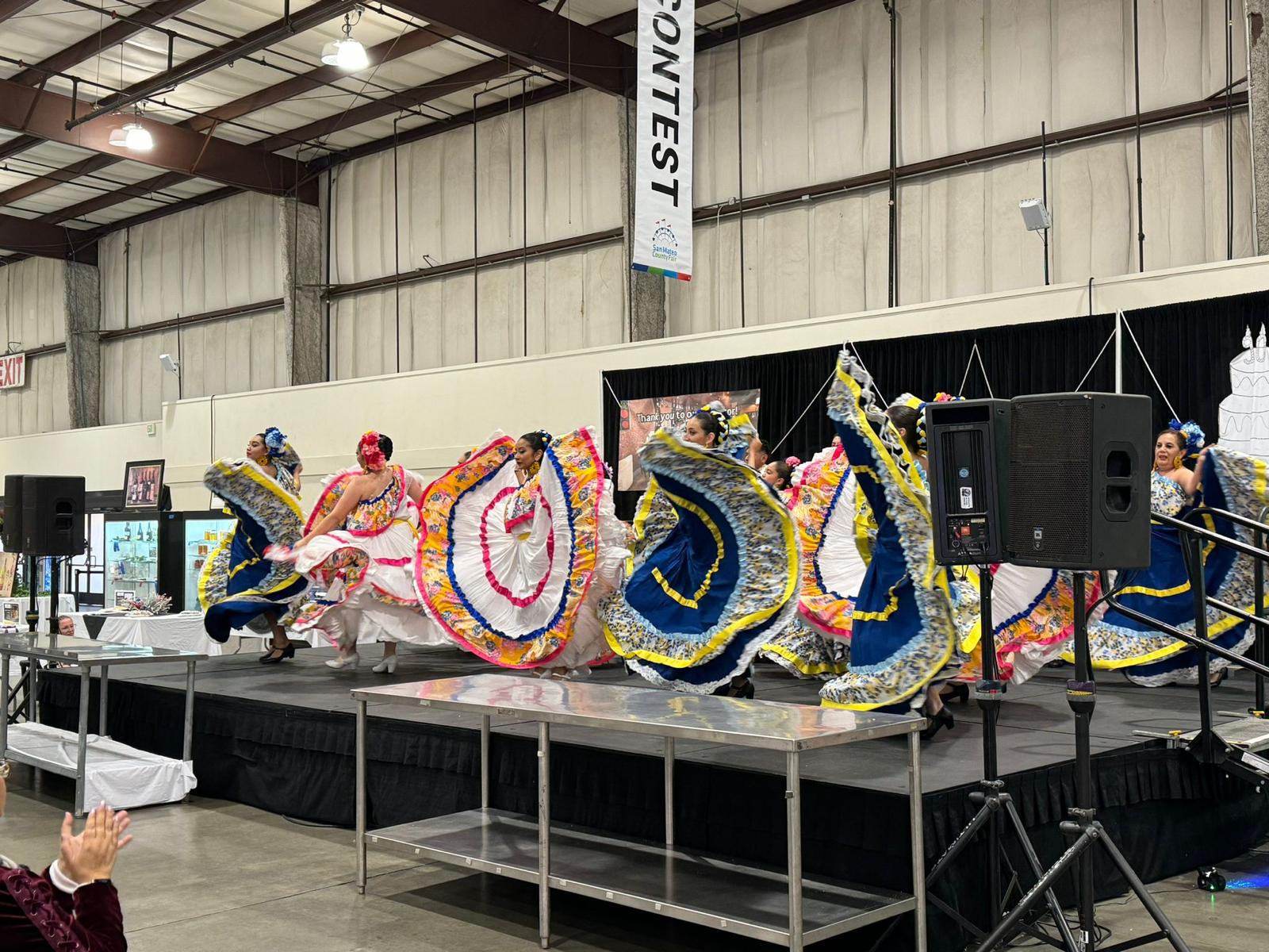 Folk Dance from Casa Círculo Cultural Illuminates the San Mateo Fair