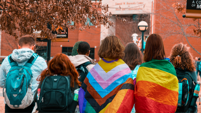 Discriminatoria e ilegal legislación de Oklahoma contra estudiantes transgénero: Rob Bonta