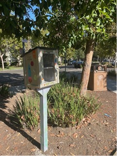 Instalan nuevas bibliotecas portátiles en parques de East Palo Alto