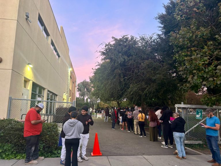 Carrera por el Concejo Municipal de East Palo se calienta en medio de una alta participación de votantes y una contienda cerrada