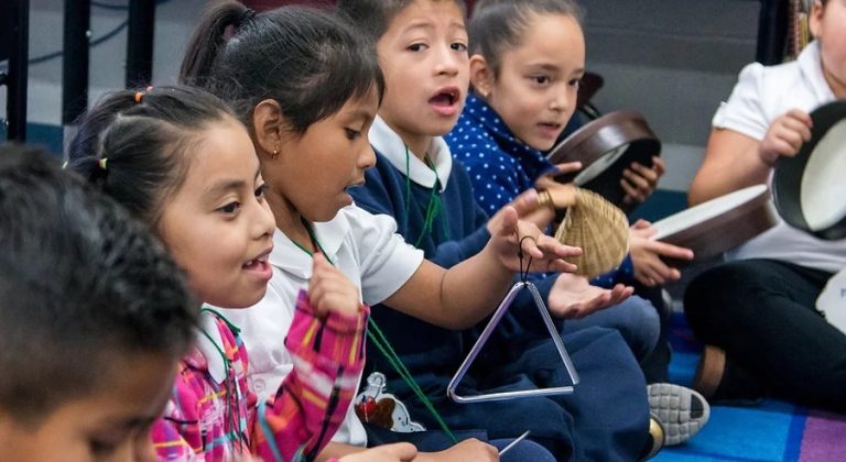 Organización en Redwood City se compromete con la educación infantil frente a inminentes cambios en la política de EE. UU.