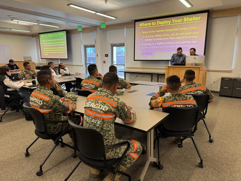 Efforts to mitigate wildfires in Los Angeles continue. Mexican humanitarian aid team prepares to cooperate