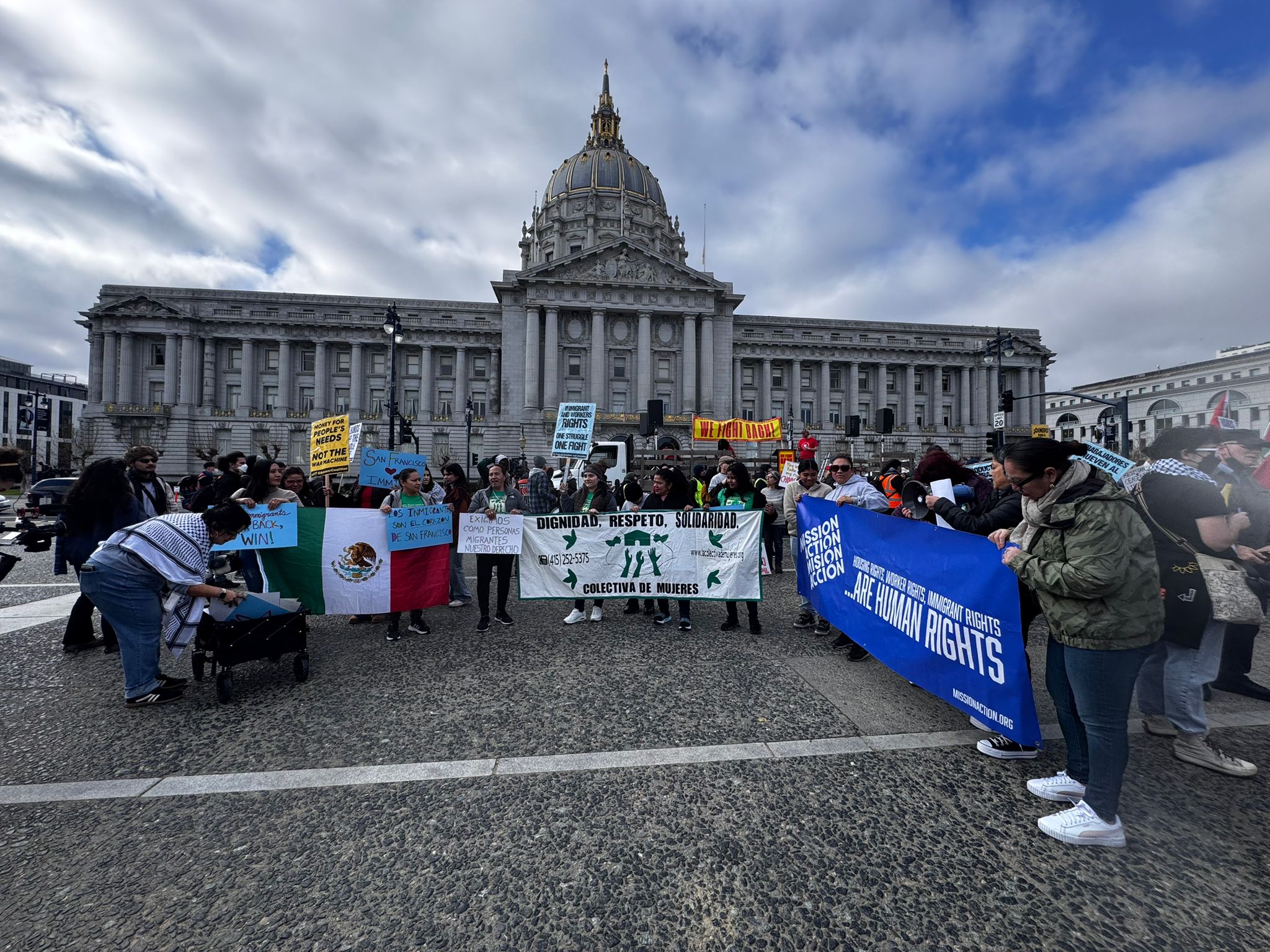 San Francisco registra su segundo día de protestas contra próximo gobierno de Trump