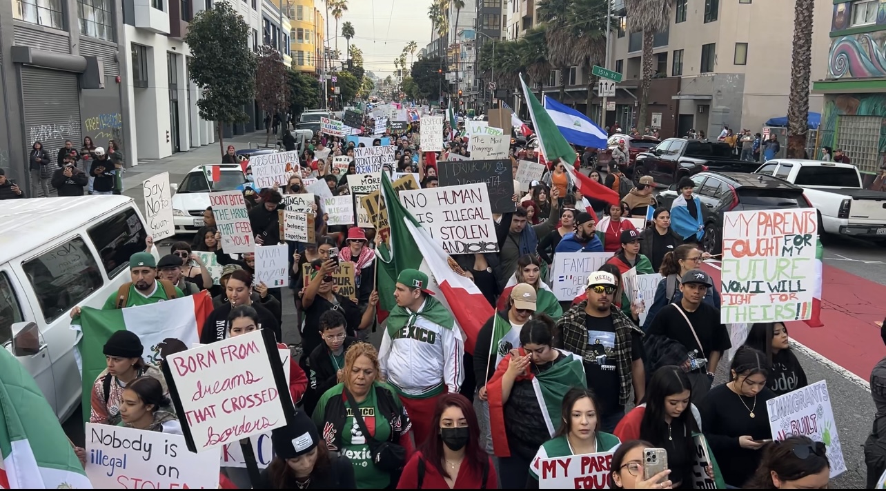 Mujeres del condado de San Mateo abren camino con una marcha de 21 millas