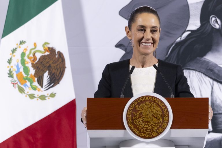 México irá por acuerdos comerciales con Canadá y otros países tras imposición de aranceles de EE. UU.