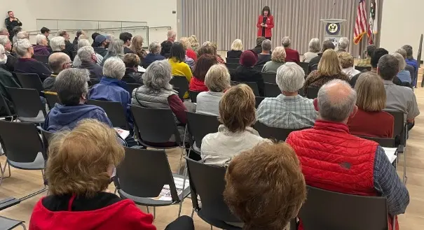 Derechos de inmigrantes e incendios forestales: temas en próxima asamblea pública en San Bruno