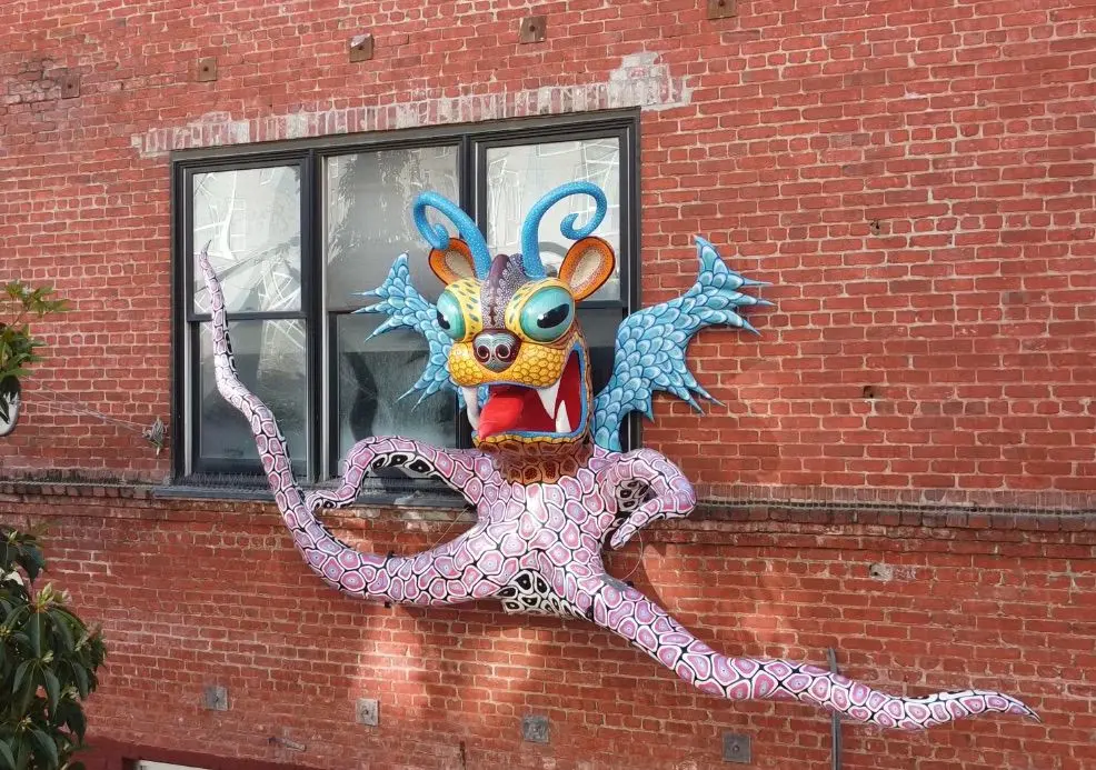 El Consulado General de México en San Francisco presenta la exposición escultórica México Mágico en Movimiento: Esculturas de Fernando Escartiz, una vibrante muestra del arte popular mexicano que estará abierta al público durante todo el verano.